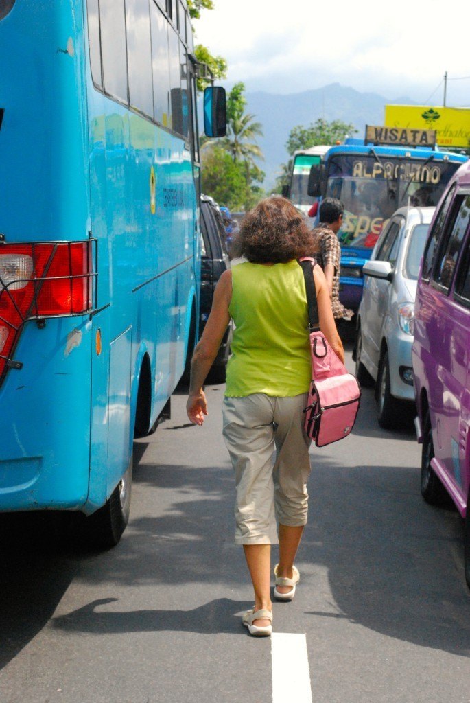 Giving up and walking in Eid al-Fitr traffic in Indonesia