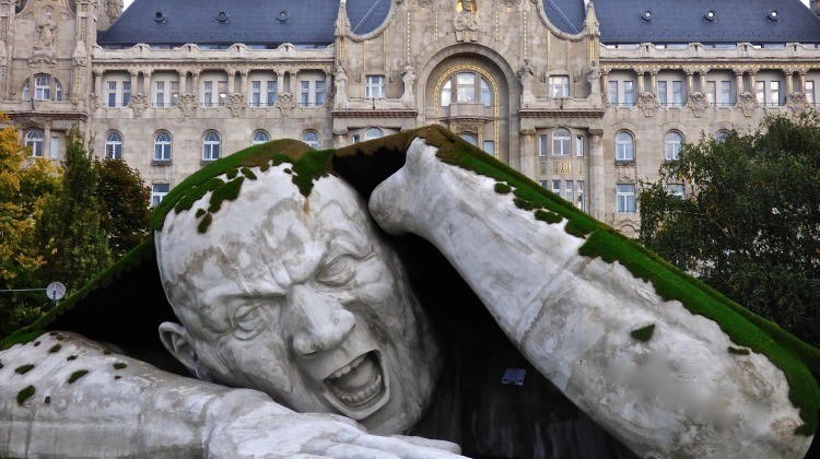 Budapest: Statues, Memorials and “Popped-up”